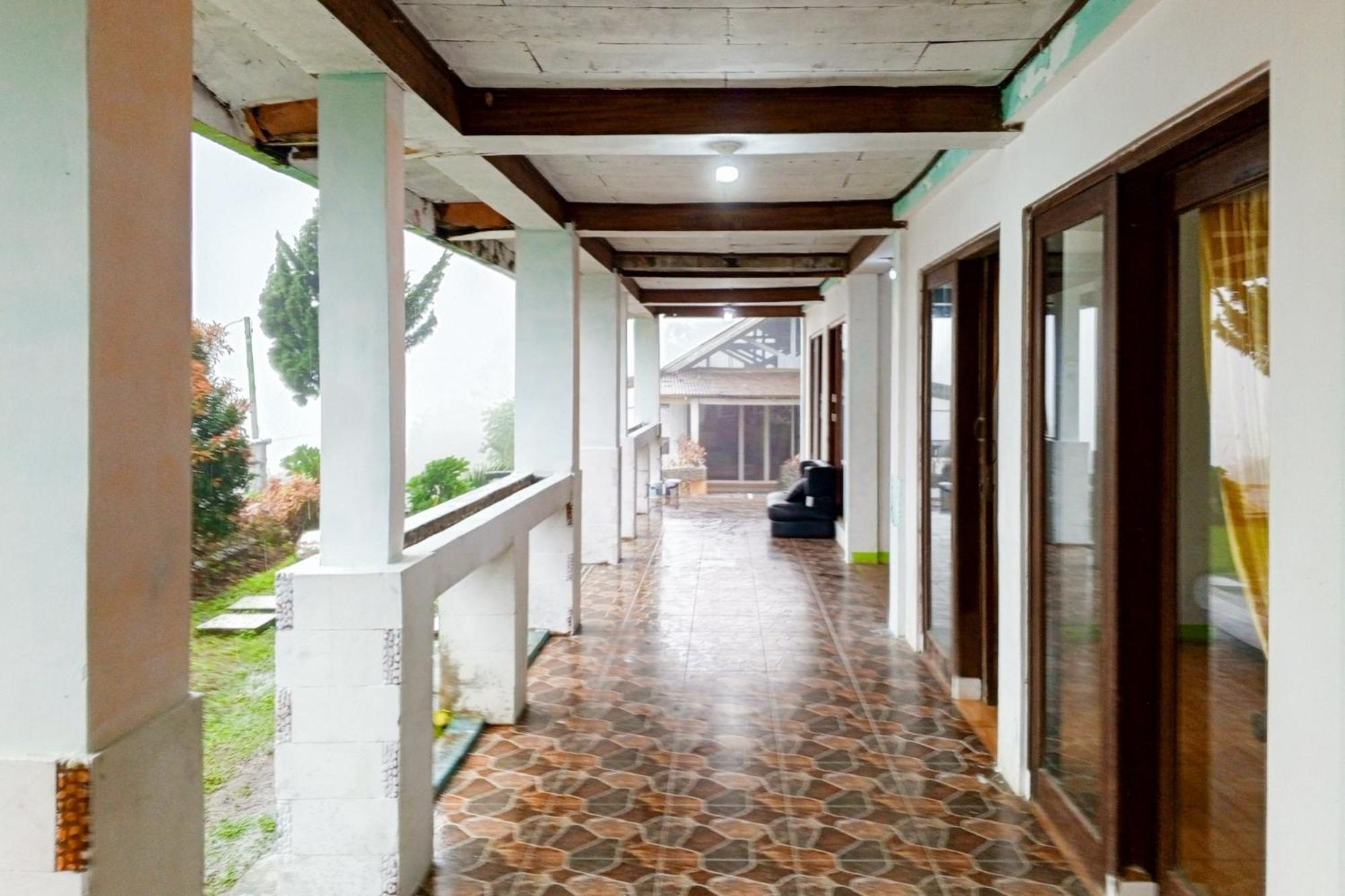 Villa Kampus Near Taman Safari Cisarua Puncak Redpartner Bogor Extérieur photo