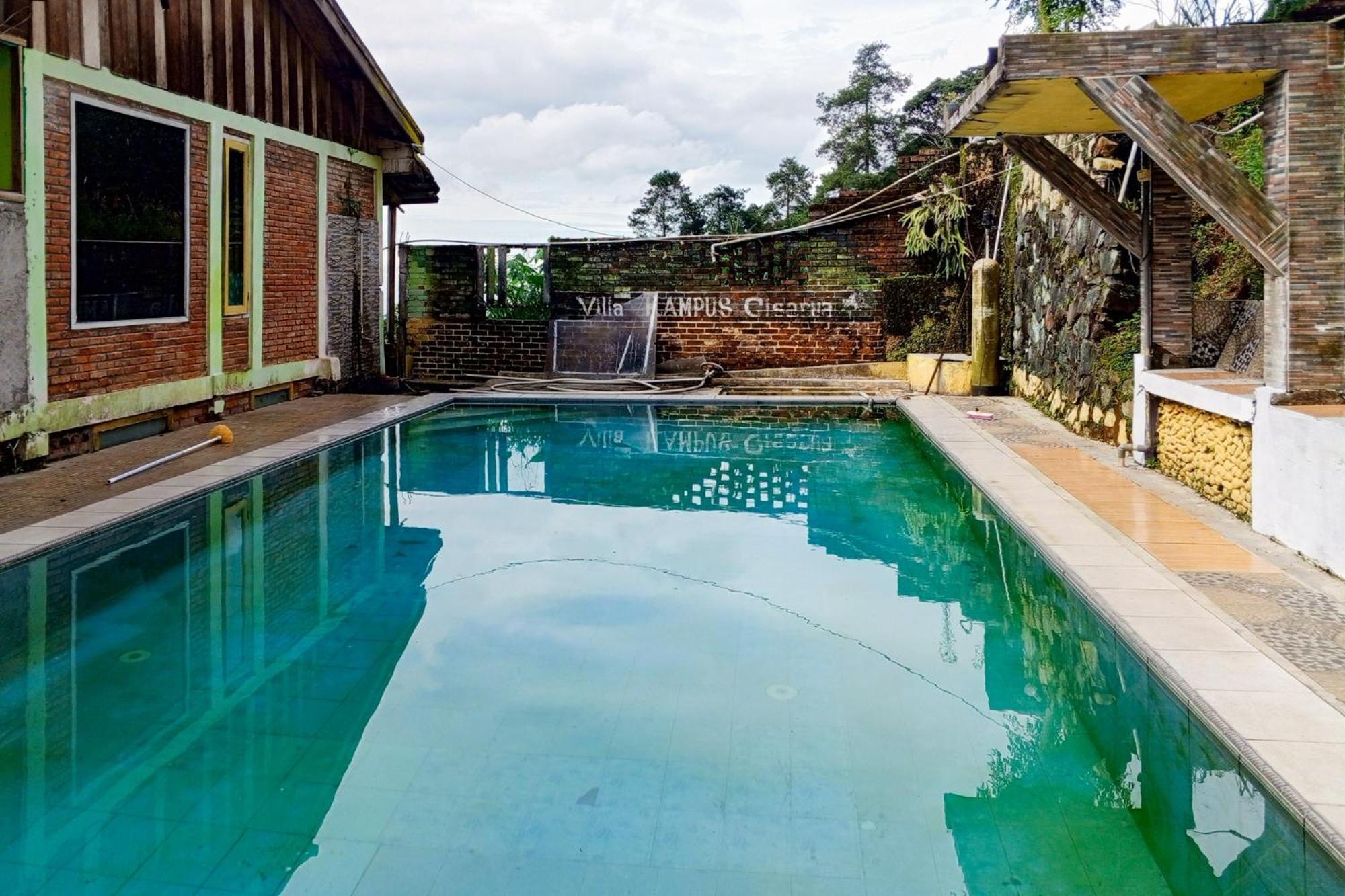 Villa Kampus Near Taman Safari Cisarua Puncak Redpartner Bogor Extérieur photo